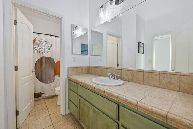 2467 Ship Rock Avenue, Tulare, CA 93274