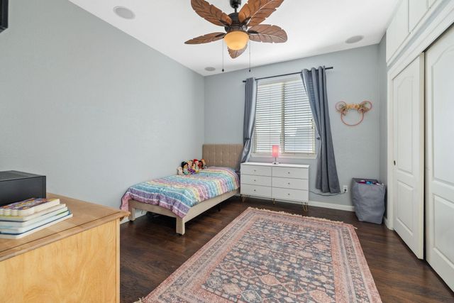 2467 Ship Rock Avenue, Tulare, CA 93274