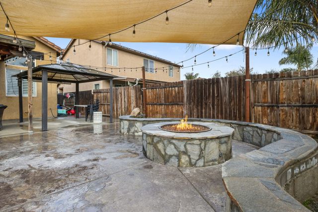 2467 Ship Rock Avenue, Tulare, CA 93274