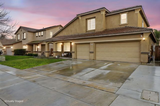 2467 Ship Rock Avenue, Tulare, CA 93274