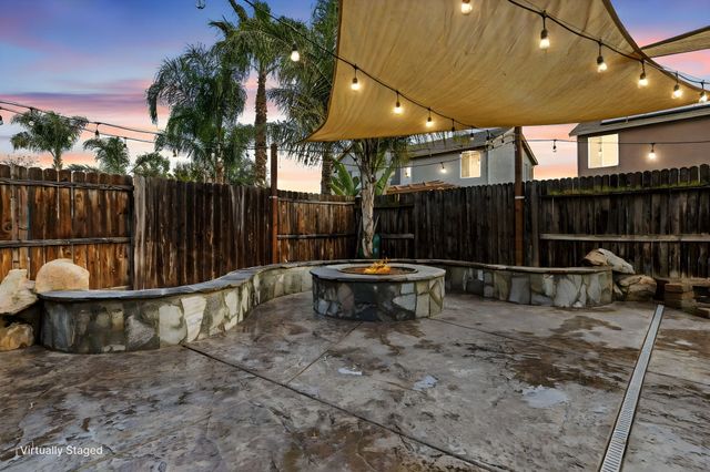 2467 Ship Rock Avenue, Tulare, CA 93274