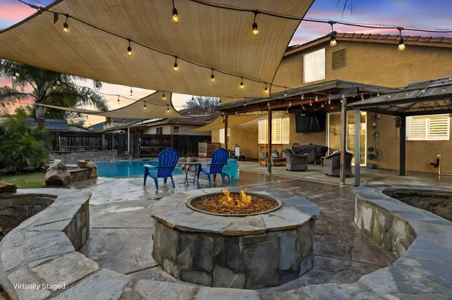 2467 Ship Rock Avenue, Tulare, CA 93274