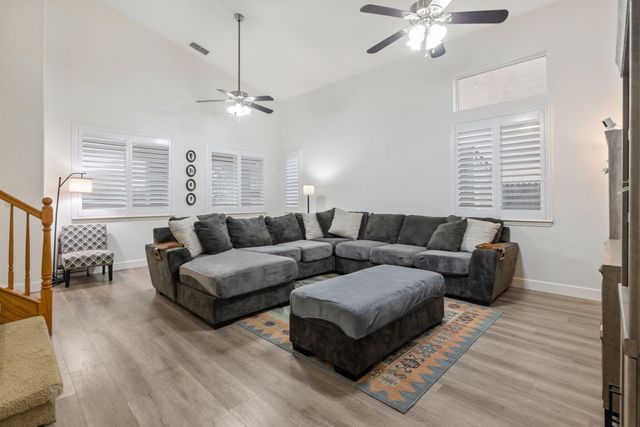 2467 Ship Rock Avenue, Tulare, CA 93274