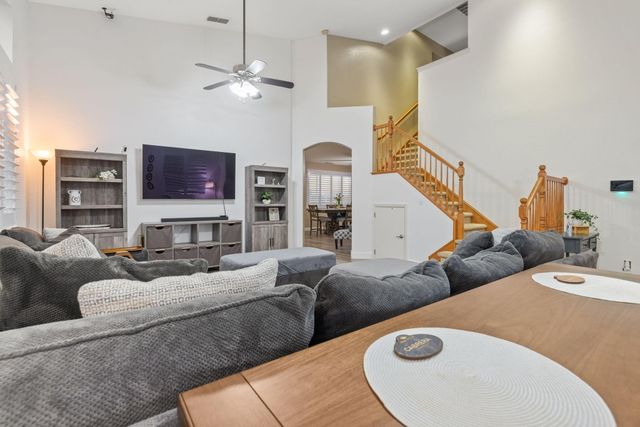 2467 Ship Rock Avenue, Tulare, CA 93274