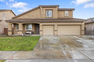 2467 Ship Rock Avenue, Tulare, CA 93274
