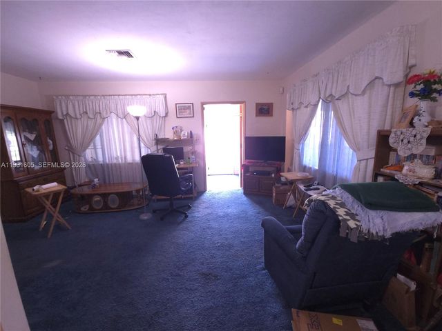 1033 N 19th Ave, Hollywood, FL 33020