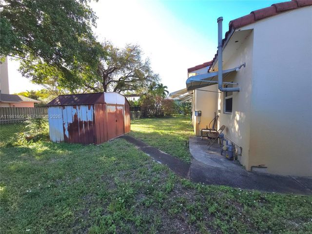 1033 N 19th Ave, Hollywood, FL 33020