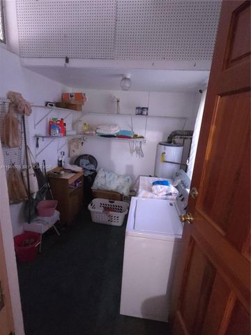 1033 N 19th Ave, Hollywood, FL 33020