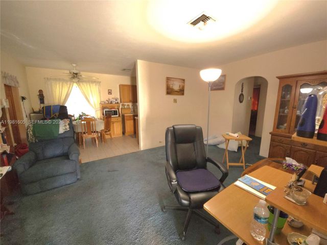 1033 N 19th Ave, Hollywood, FL 33020