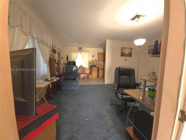 1033 N 19th Ave, Hollywood, FL 33020