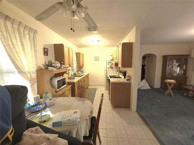 1033 N 19th Ave, Hollywood, FL 33020