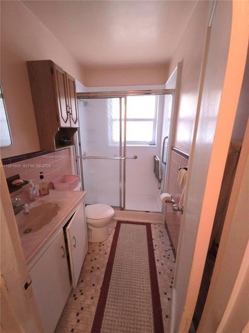 1033 N 19th Ave, Hollywood, FL 33020