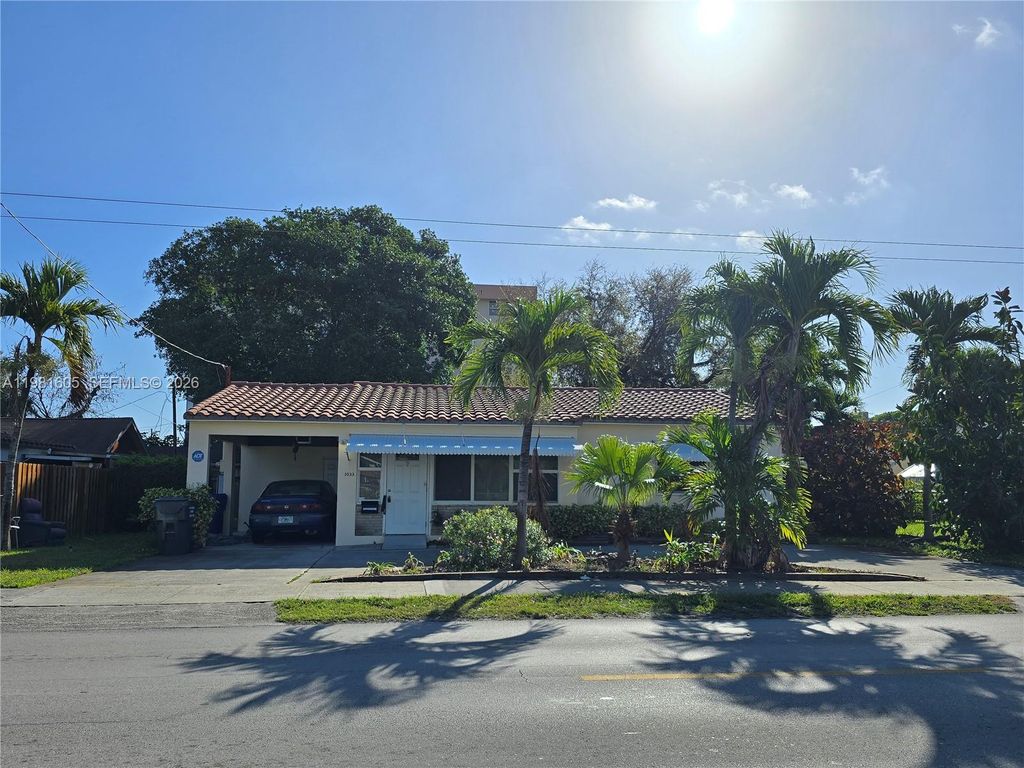1033 N 19th Ave, Hollywood, FL 33020