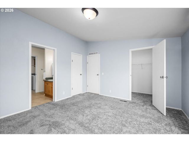 2569 MAIA Loop, Springfield, OR 97477