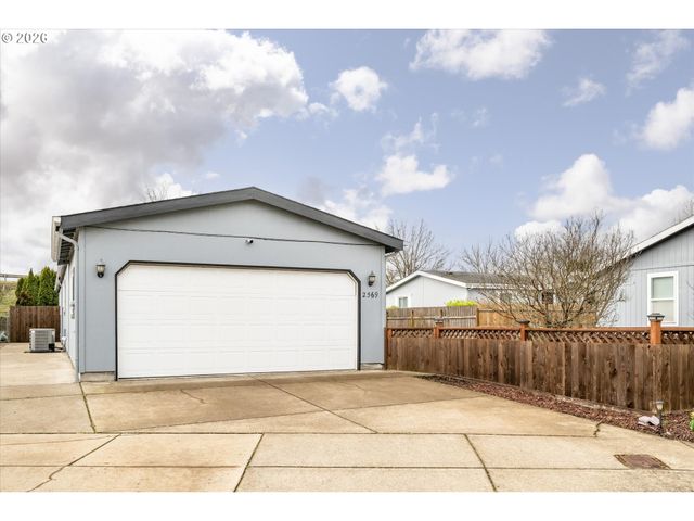 2569 MAIA Loop, Springfield, OR 97477