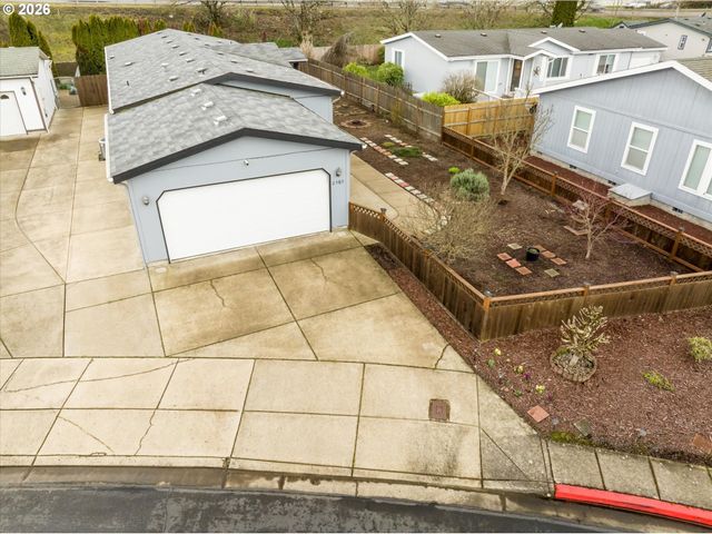 2569 MAIA Loop, Springfield, OR 97477