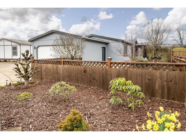 2569 MAIA Loop, Springfield, OR 97477