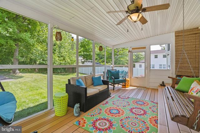 5303 RUSSETT RD, Rockville, MD 20853