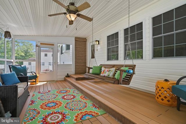 5303 RUSSETT RD, Rockville, MD 20853