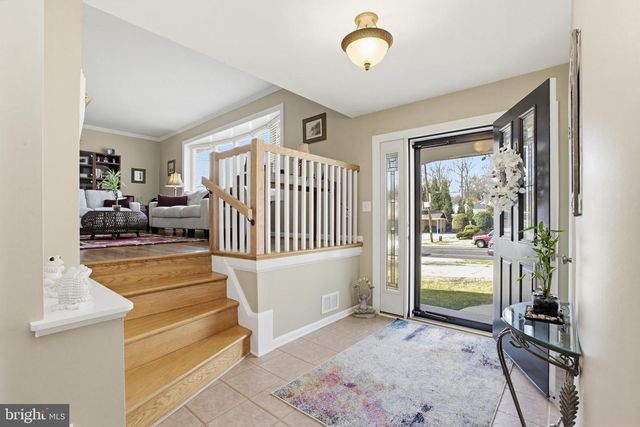 5303 RUSSETT RD, Rockville, MD 20853