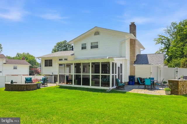 5303 RUSSETT RD, Rockville, MD 20853