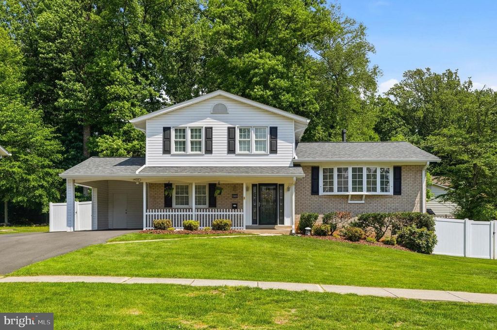 5303 RUSSETT RD, Rockville, MD 20853