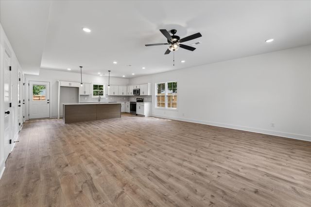 403 Locust St, Clarksville, TN 37042