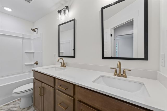 403 Locust St, Clarksville, TN 37042
