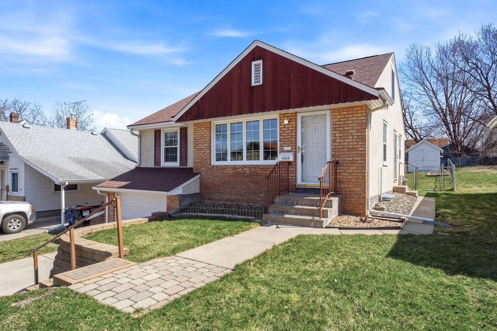 4315 6th Street NE, Columbia Heights, MN 55421