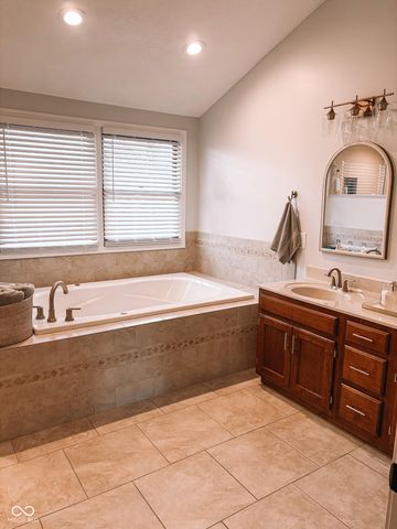 3805 S Village Drive, New Palestine, IN 46163