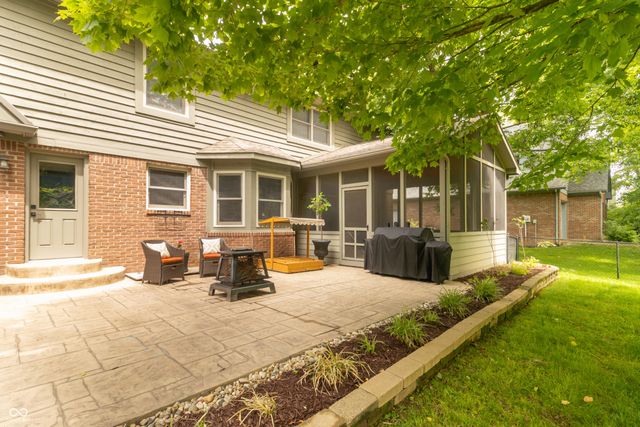 3805 S Village Drive, New Palestine, IN 46163