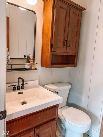 3805 S Village Drive, New Palestine, IN 46163