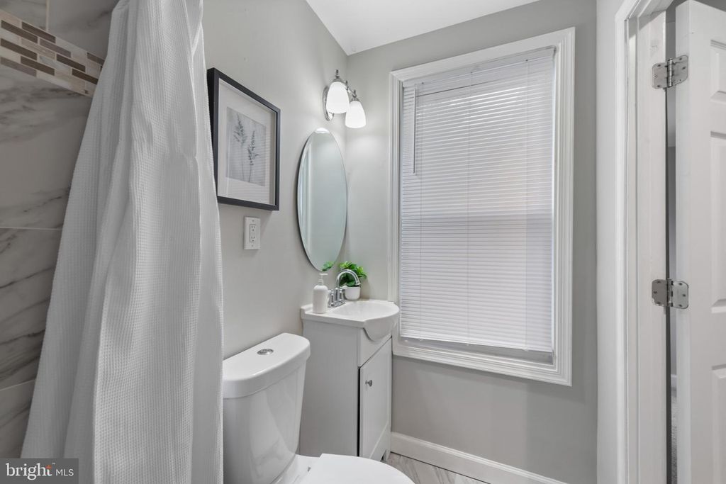 Image 22 of property listing at 607 S DURHAM ST, Baltimore, MD 21231