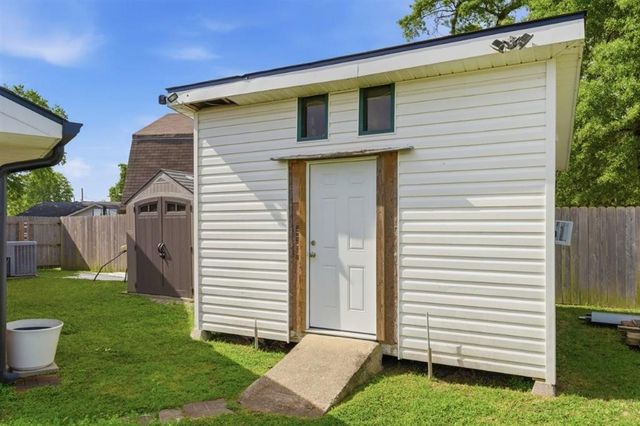 420 N Trailwood Street, Sulphur, LA 70663