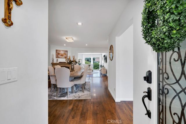 6954 Woodlake Avenue, West Hills, CA 91307