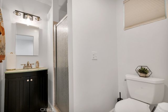 6954 Woodlake Avenue, West Hills, CA 91307