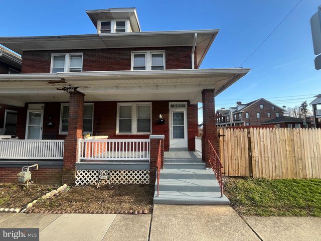 240 HARDING CT, York, PA 17403