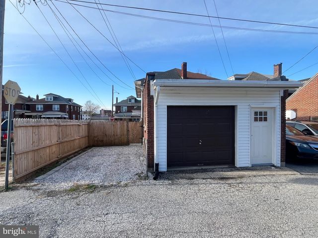 240 HARDING CT, York, PA 17403