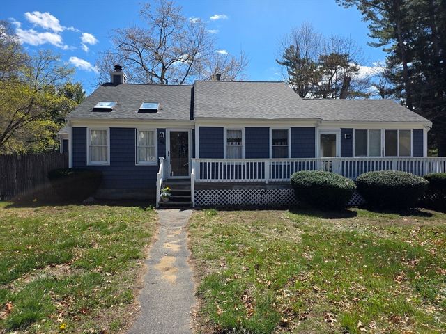 66 Wampatuck St, Pembroke, MA 02359