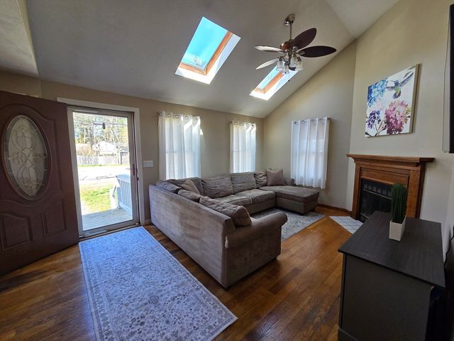 66 Wampatuck St, Pembroke, MA 02359