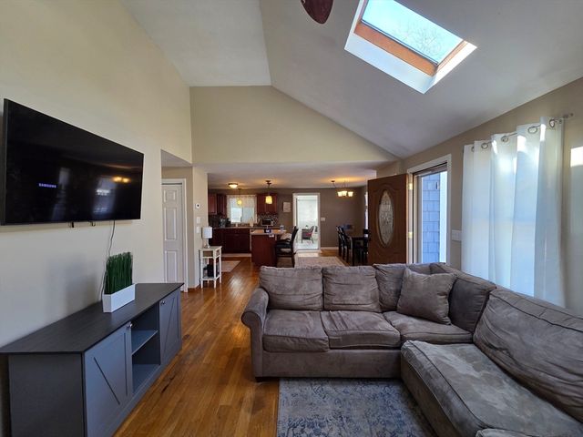 66 Wampatuck St, Pembroke, MA 02359