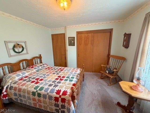 263 Forbes Street NE, New Philadelphia, OH 44663