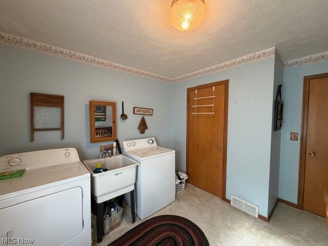 263 Forbes Street NE, New Philadelphia, OH 44663