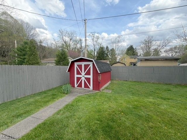 263 Forbes Street NE, New Philadelphia, OH 44663