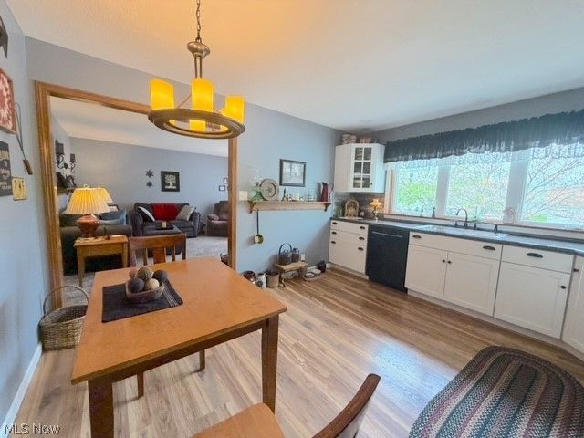 263 Forbes Street NE, New Philadelphia, OH 44663