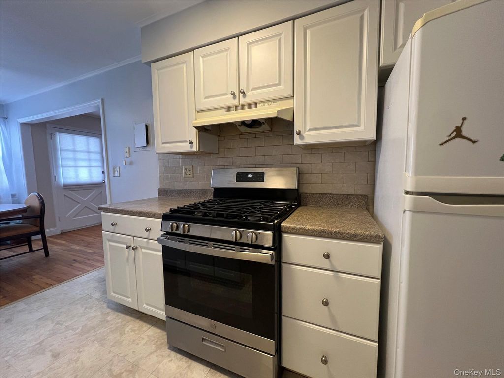 4 COLONIAL Road 106, Beacon, NY 12508 — photo 4