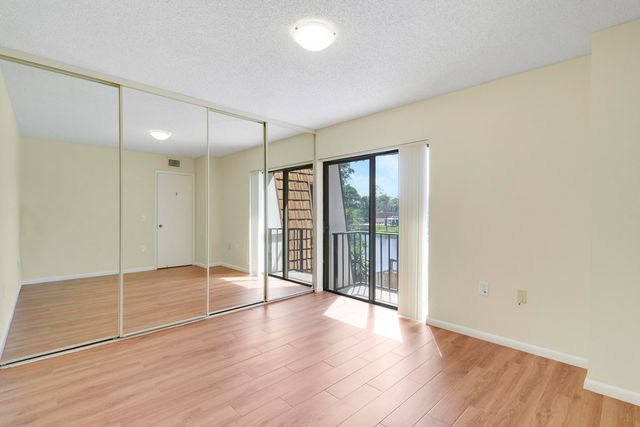 1511 15th Lane C Bldg 65, Greenacres, FL 33463