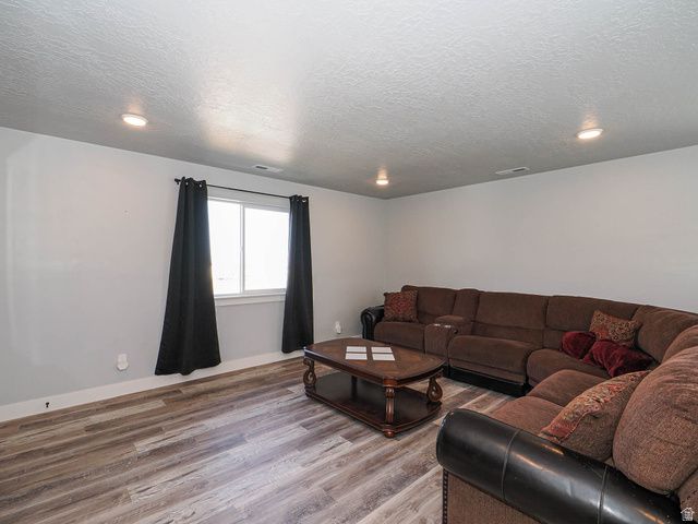 582 W DURFEE ST, Grantsville, UT 84029