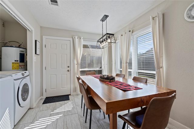 408 Broadmoor Street, Friendswood, TX 77546