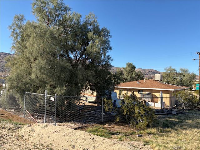 72898 Old Dale Road, 29 Palms, CA 92277
